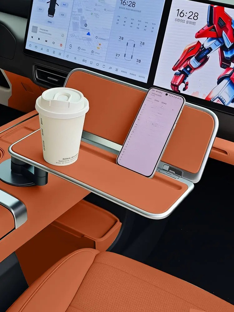 Mały składany stolik na konsol – Leatherwork Desk recenzja i cena