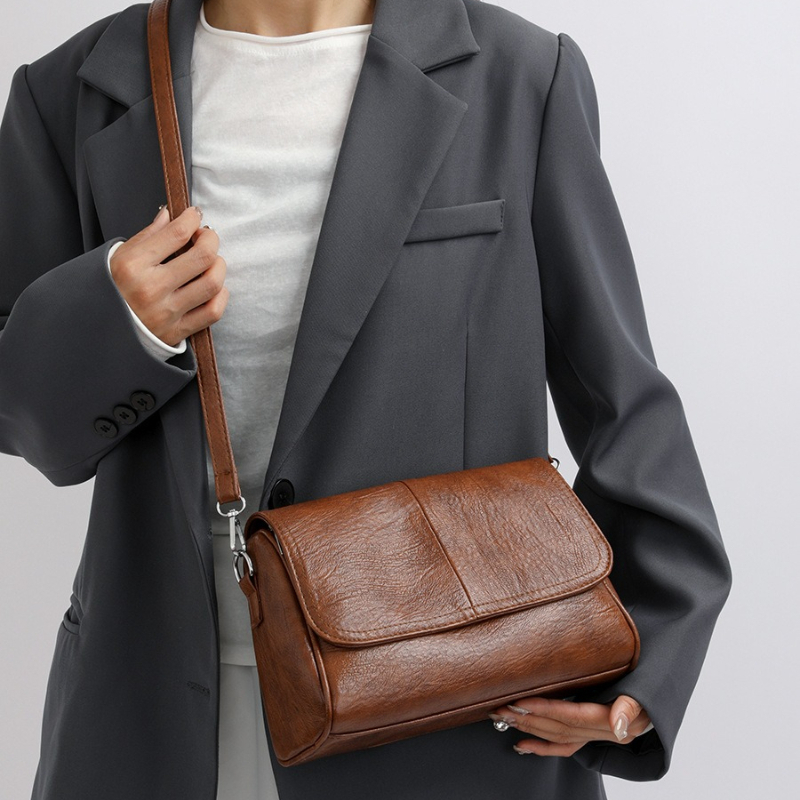 Miękka torebka crossbody z imi – Leatherwork Belt recenzja i cena